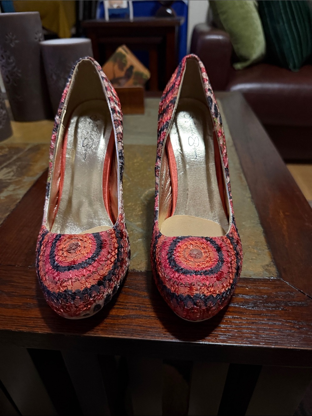 Multicolor Coral Woven Circle-Pattern Heels